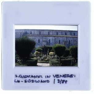 Fossacesia, Abtei S. Giovanni in Venere : Langhaus, Südflanke