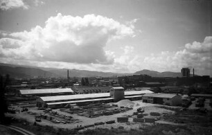 Freiburg: Blick vom Gasometer auf Industriegelände