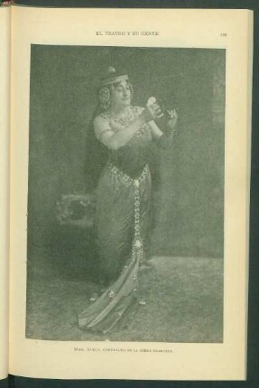 Mme. Avely, contralto de la Ópera francesa. [Fotografía]