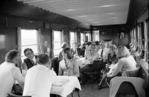 Karlsruhe: Pressekonferenz im Salonwagen DB D501 Karlsruhe-Freiburg, Lufthansa