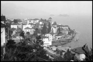 Brissago: von der Höhe auf Ort und See
