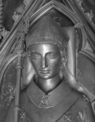 Grabmal des Erzbischofs Konrad von Hochstaden — Liegefigur des Erzbischofs Konrad von Hochstaden