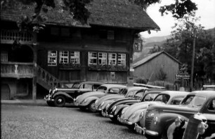 Glottertal: Gasthaus zum Engel; mit Autos