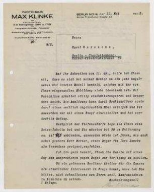 Brief von Photohaus Max Klinke an Raoul Hausmann. Berlin. Rückseite: Empfangsbestätigung von Raoul Hausmann vom 12.5.1932 über den Erhalt einer Fotokamera