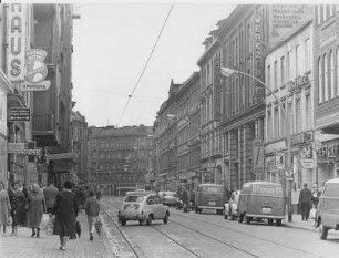Hamburg-Ottensen. Altbauten in der Ottenser Hauptstraße