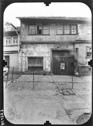 Nordhausen, Kranichstraße 17. Wohnhaus mit Laden und Durchfahrt. Straßenfront (Teilansicht)
