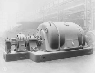 Drehstrom-Turbogenerator: 12500 kVA, 5000 Volt, 3000 Umdrehungen pro Minute (Siemens-Schuckertwerke) : Technikgeschichte | Elektrotechnik | Erzeugung elektrischer Energien | Gleich- und Wechselstromgeneratoren, Turbogeneratoren