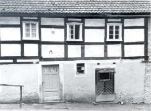 Fachwerkhaus in Nedaschütz, Detail : Bauwesen - Exterieur. Ort: Njezdašecy / Nedaschütz. Die Türen ins Haus und in den Stall in Nedaschütz, Haus Nr. 31 b.