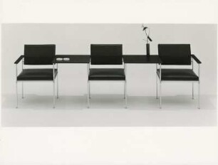 Tisch "Mod. 31 / 71" und Sessel "Mod. 1 / 14" von Ernst Moeckl