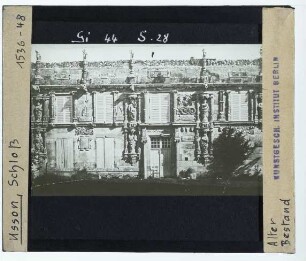 Usson, Schloss : Hoffassade
