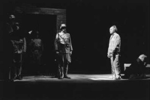 Theater am Schiffbauerdamm Berlin: "Der Fall Paul Eszterag"
