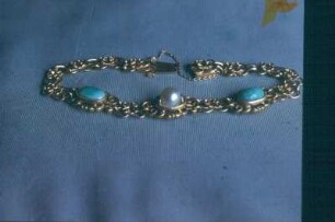 Armband : Armband. Gold, Amazonit, Perle (vor 1962; J. Eckert)