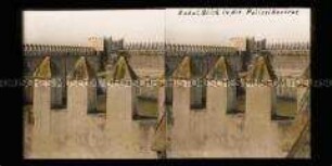 Blick über die Mauer in die Polizeikaserne, Rabat