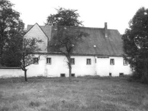 Burkersdorf (Frauenstein-Burkersdorf). Pfarrhaus (1602). Gartenfront