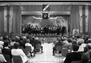 Gesangverein "Sängerhain Grünwettersbach 1856 e.V.". Festkonzert zum 125jährigen Jubiläum in der Carl-Benz-Schule in Wettersbach