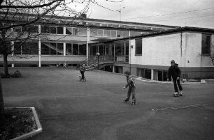 Freigabe des Schulhofs der Grund- und Hauptschule Stupferich zum Rollschuhfahren