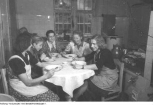 Erholungsheim der Chlorodont-Fabrik (ehemals Leo-Werke Dresden, später VEB Chlorodont Leo), um 1950