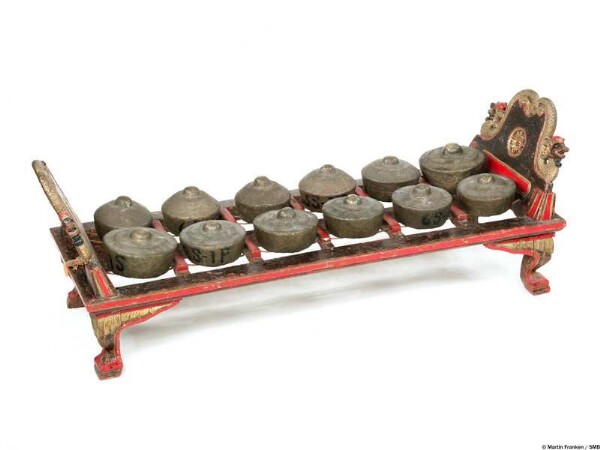 bonang panerus (Gamelan, slendro)