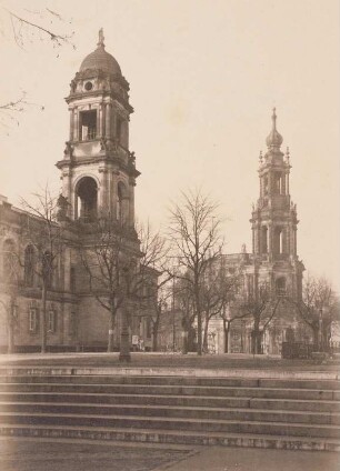 Ständehaus und Hofkirche : Dresden, Blick von der Brühlschen Terrasse auf Ständehaus und Katholische Hofkirche