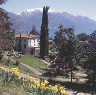 Menaggio. Blick auf die inmitten eines Landschaftsparks gelegenen Villa Vigoni