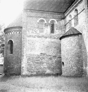 Diesdorf, Klosterkirche, Außenansicht von Nordosten, ehem. Augustinerchorfrauen-Stift