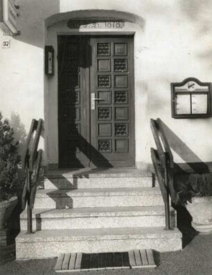 Obercarsdorf-Ammelsdorf, Nr. 37. Gasthof "Eschenhof" (bez. 1878), Haupteingang