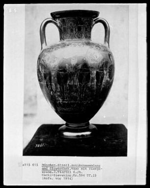 Vase mit Viergespann