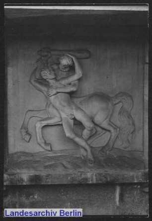 [Metopen am Brandenburger Tor]