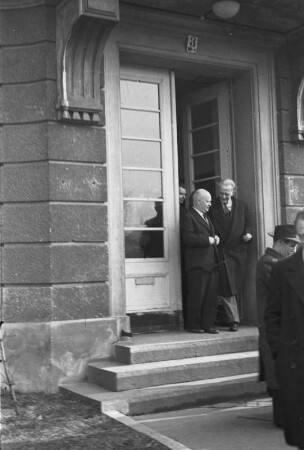 Berlin-Dahlem. Freie Universität Berlin. Rechts- und Wirtschaftswissenschaftliche Fakultät. Eingangsportal