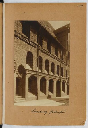Glockenhaus, Lüneburg: Ansicht (aus: Skizzen- und Fotoalbum 25)