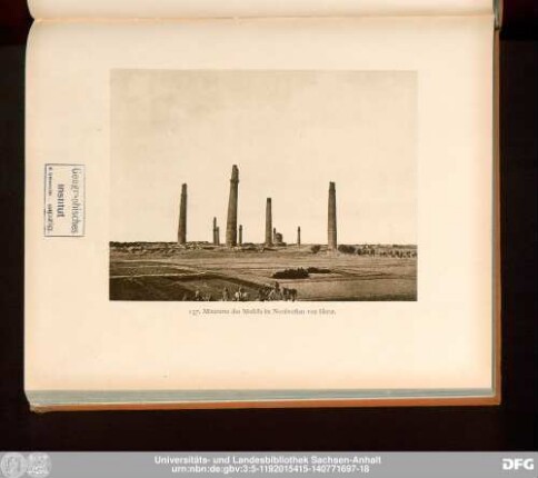 157. Minarette des Musalla im Nordwesten von Herat.