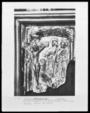Kachelfragment mit Kruzifixus