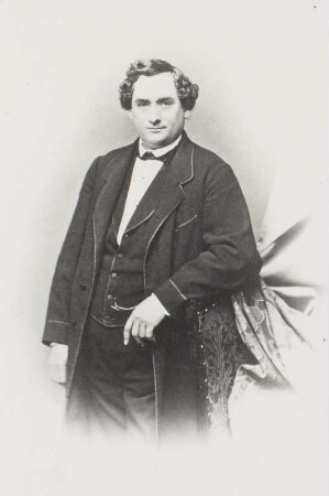 Porträt Rudolf Heese (um 1810-1870; Schauspieler). Albuminabzug auf Karton (Carte-de-visite mit Atelieraufdruck verso)