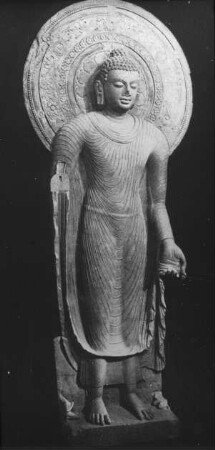 Mathura (Uttar Pradesh), Stehender Buddha;