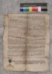 A.d. 1399, im 7. Jahr der Indiktion und im 10. Pontifikatsjahr des Papstes Bonifaz IX. die quartadecima mensis Augusti zur Zeit der Vesper erschienen in der Stadt Eisenach (Isenacen.), Diözese Mainz (Maguntin.), im Wohnhaus des Matthias von Herbstein (Herbisteyn), bepfründeten Kanonikers am Stift St. Marien zu Eisenach, vor dem Dekan Konrad genannt Tunczebach, dem erwähnten Kanoniker Matthias, dem unterzeichneten Notar und den genannten Zeugen Heinrich genannt Swencke, Ewigvikar der Pfarrkirche in der Stadt Salzungen (Salcz-), einerseits, Albrecht, Propst des Klosters Allendorf (Aldindorff), Benediktinerordens, in seinem, der Äbtissin und des Konventes Namen andererseits, beide aus der Diözese Mainz. Zwischen diesen Parteien hatten bis zu diesem Tag wegen der Pfarrkirche zu Salzungen Streitigkeiten und Prozesse an der römischen Kurie und außerhalb der Kurie bestanden. Sie haben nun in aller Form auch gegenüber den Richtern des apostolischen Palastes, den Auditoren, anderen delegierten und subdelegierten Richtern bekundet, daß sie sich geeinigt und einen Kompromiß gefunden haben, und verzichten daher gegenüber dem Dekan und dem Kanoniker in aller Form auf jedes gerichtliche Vorgehen innerhalb und außerhalb der Kurie. Diese beiden von ihnen gewählten Schiedsrichter haben nach Anhörung der Parteien und anhand der ihnen vorgelegten Privilegien und Instrumente einmütig einen Spruch gefunden, den Matthias in Anwesenheit des Dekans den Parteien vorgetragen hat, die ihm zugestimmt haben. Propst, Äbtissin und Konvent, denen das Patronatsrecht der Vikarie an der Pfarrkirche in Salzungen zusteht, werden den Heinrich Swencke in den körperlichen Besitz dieser Vikarie einsetzen entsprechend den Urkunden des apostolischen Stuhls. Heinrich hat ihnen dafür jährlich die Pension zu zahlen, die seine Vorgänger in der Vikarie wegen der Inkorporation der Pfarrkirche in das Kloster geleistet haben, entsprechend den seinerzeit darüber ausgestellten Urkunden, und als Ewigvikar Propst, Äbtissin und Konvent des Klosters Allendorf in ihren Freiheiten und Nutzungen zu belassen wie seine Vorgänger. Er darf diese Vikarie ohne vorherige Zustimmung des Klosters nicht eintauschen. Beide Parteien haben sich auch gegenüber dem Notar ausdrücklich auf die Einhaltung dieses Kompromisses verpflichtet bei Strafe von 40 Goldgulden, die je zur Hälfte an die vertragstreue Partei und an die Kirchenfabrik des Stifts St. Marien zu Eisenach fallen sollen. Die Schiedsrichter und die Parteien haben daher den Notar um Anfertigung eines öffentlichen Instruments gebeten. Zeugen: Johann Offterding, Offizial der Propstei zu Dorla (Dorln.), und Johann Teufel (Towil) von Eschwege (Eschin-), Vikar am Stift St. Marien zu Eisenach. Herwig Herwici von Eisenach, Kleriker Mainzer Diözese und kaiserlicher Notar, war bei allem anwesend, hat alles gesehen und gehört, dieses Instrument geschrieben, in die Form gebracht und mit seinem Signet versehen.