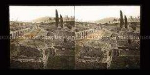 Blick in die Gräberstraße an der Porta Ercolano, Pompeji