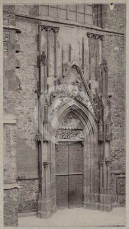 Westportal der katholischen Pfarrkirche Striegau