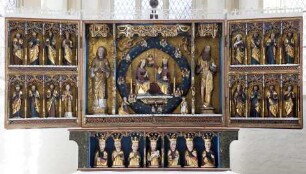 Spätgotischer zweifacher Wandelaltar — Festtagsseite mit Marienkrönung und Heiligen