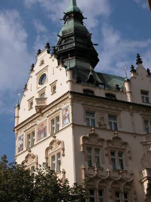 Prag - Hotel "Paris" : Seitenansicht des Hotels "Paris". Aufgenommen in Prag 2004