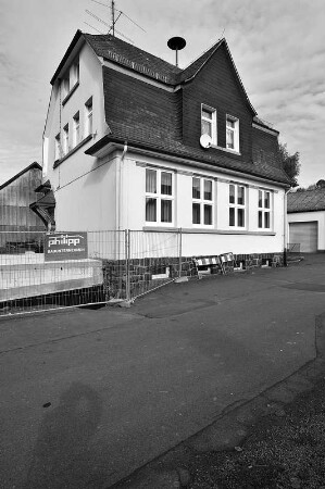 Ehem. Schule (Schule); Ulrichstein, Bobenhäuser Straße 1