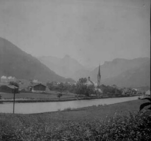 Zell am Ziller. Ortsteilansicht mit Kirche