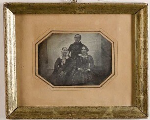Unbekannte Familie