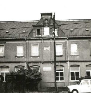 Dohna-Röhrsdorf-Gorknitz. Schule (1900), Nr. 26. Straßenfront, Mittelrisalit