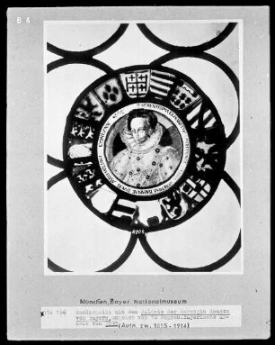 Rundscheibe mit dem Bildnis der Herzogin Renata von Bayern, umgeben von 16 Wappen