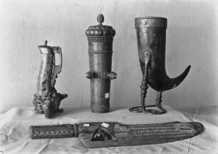 Trinkhorn mit Beinen
