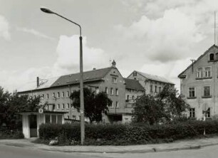 Ehemals Kinderoberbekleidung