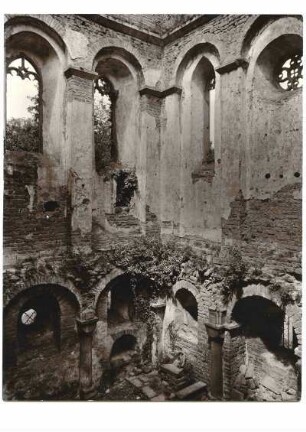 Klosterruine, Krypta und Chor. 11. Jh., spätgotik