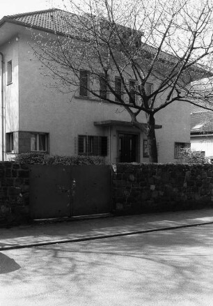 Darmstadt, Am Elfengrund 38