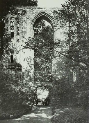 Kloster Eldena : Kloster Eldena bei Greifswald. Ruine. Backstein mit schwarzen Glasursteinen