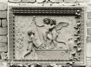 Allegorie des Herbstes (Pergolamauer des Hofes)